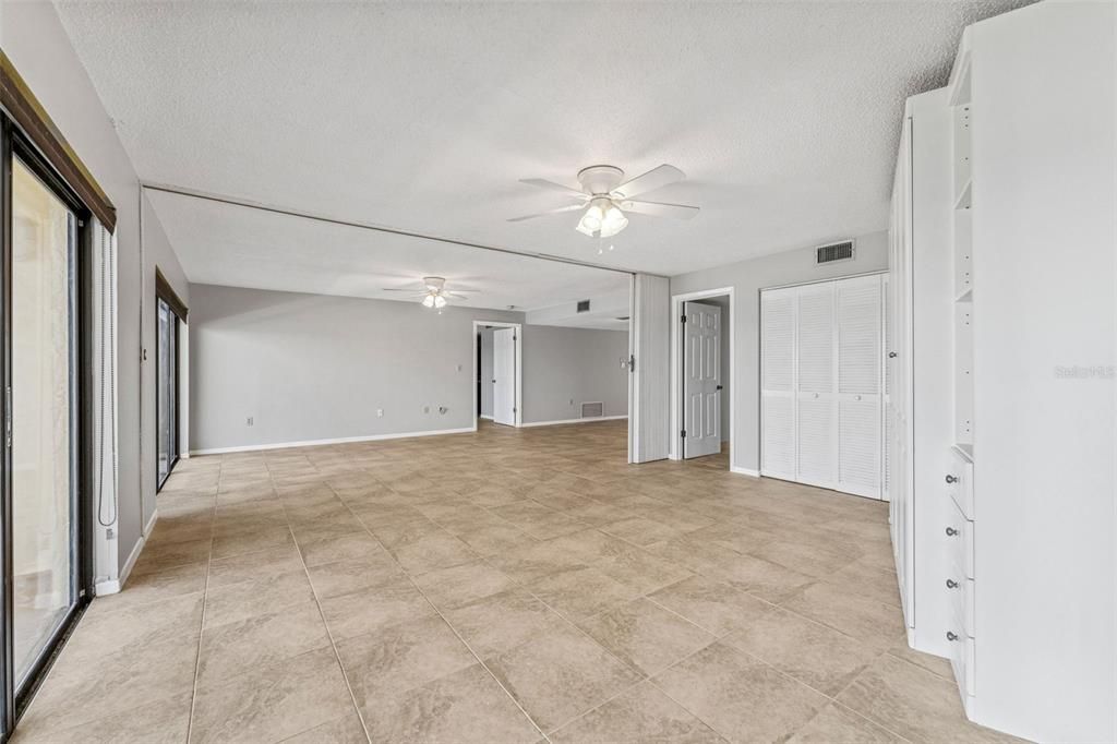 For Sale: $350,000 (2 beds, 2 baths, 1280 Square Feet)