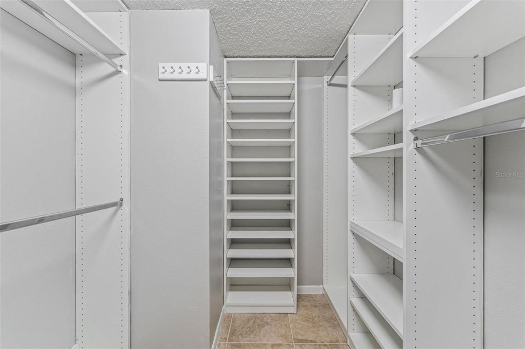 For Sale: $350,000 (2 beds, 2 baths, 1280 Square Feet)