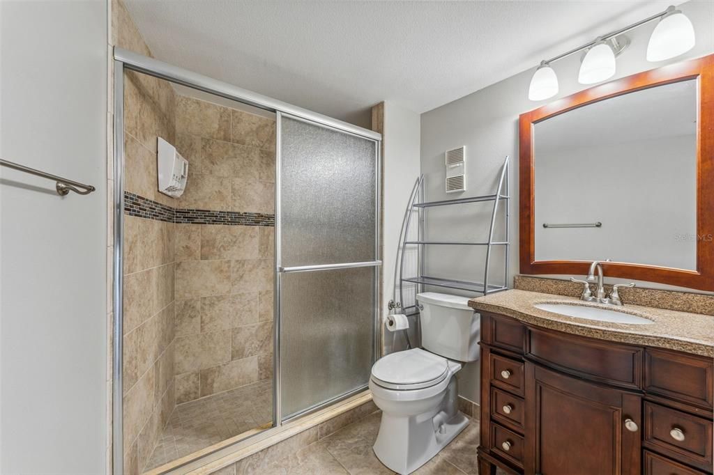 For Sale: $350,000 (2 beds, 2 baths, 1280 Square Feet)