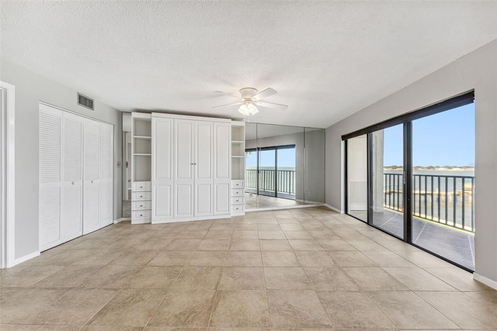 For Sale: $350,000 (2 beds, 2 baths, 1280 Square Feet)