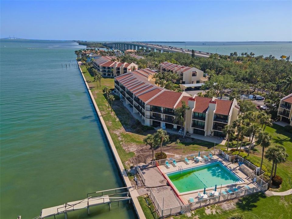 For Sale: $350,000 (2 beds, 2 baths, 1280 Square Feet)