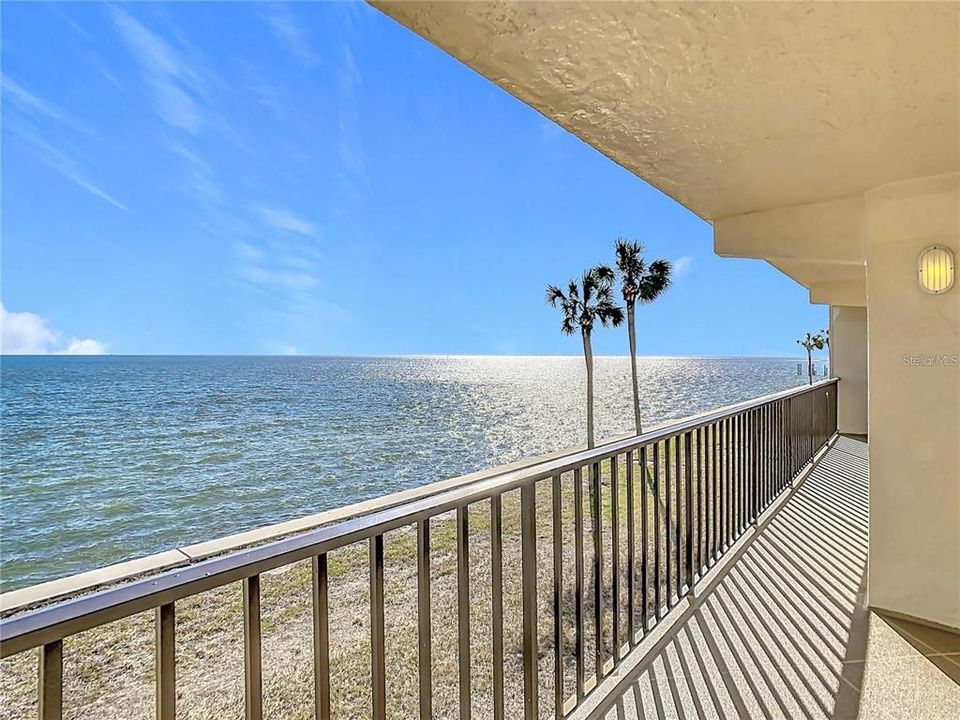 For Sale: $350,000 (2 beds, 2 baths, 1280 Square Feet)