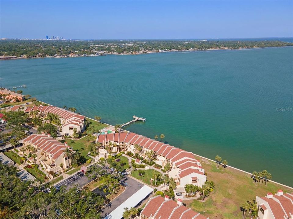 For Sale: $350,000 (2 beds, 2 baths, 1280 Square Feet)