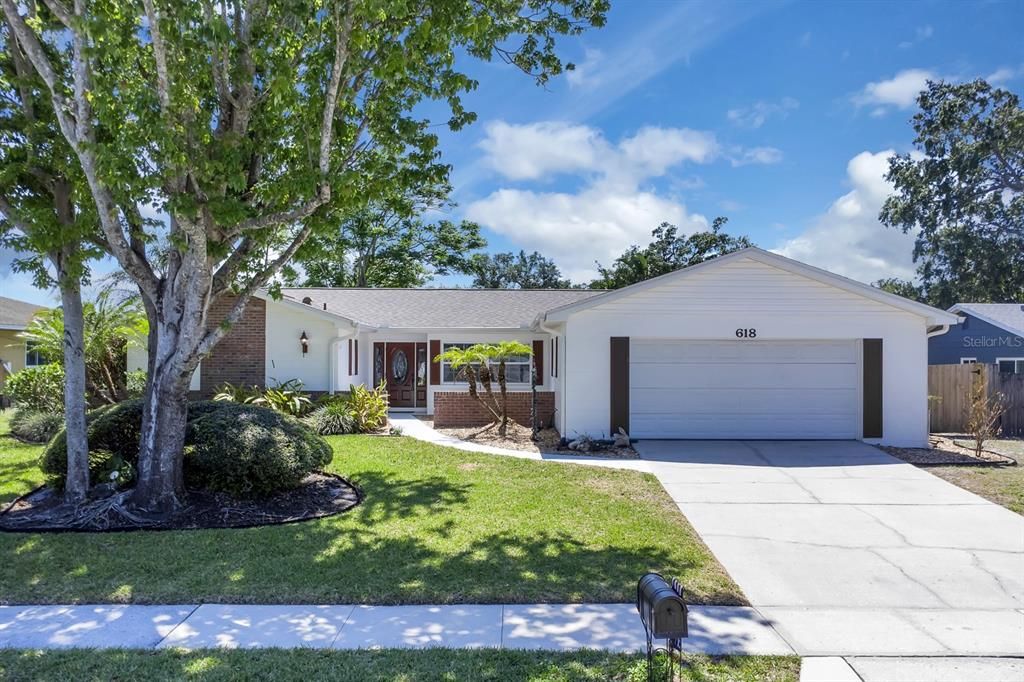 Vendido Recientemente: $439,900 (4 camas, 2 baños, 1849 Pies cuadrados)