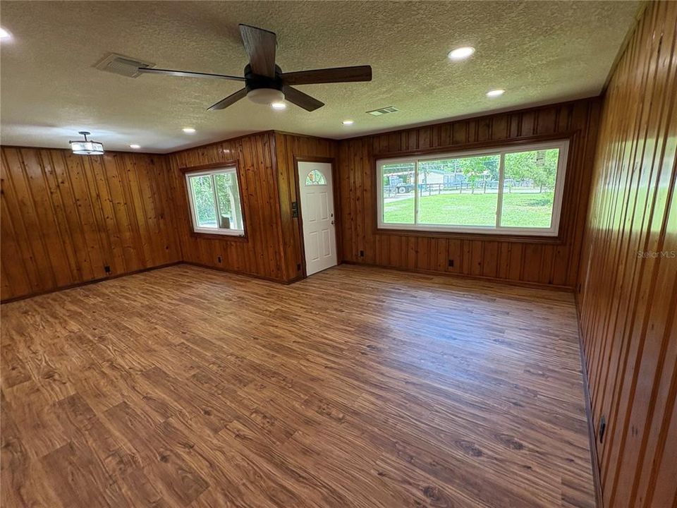 待售: $779,000 (3 贝兹, 2 浴室, 1600 平方英尺)