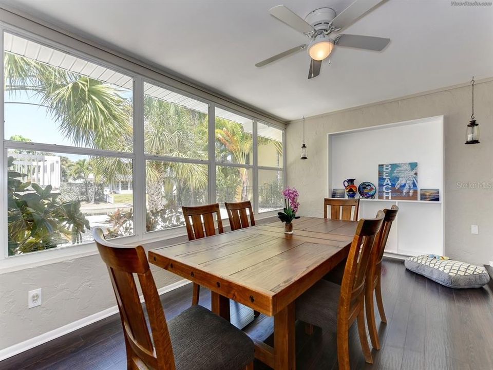 В аренду: $12,600 (2 спален, 2 ванн, 1144 Квадратных фут)