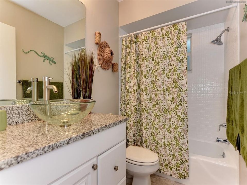 В аренду: $12,600 (2 спален, 2 ванн, 1144 Квадратных фут)