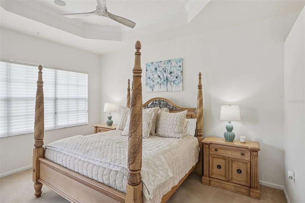 En Venta: $879,000 (3 camas, 2 baños, 2134 Pies cuadrados)