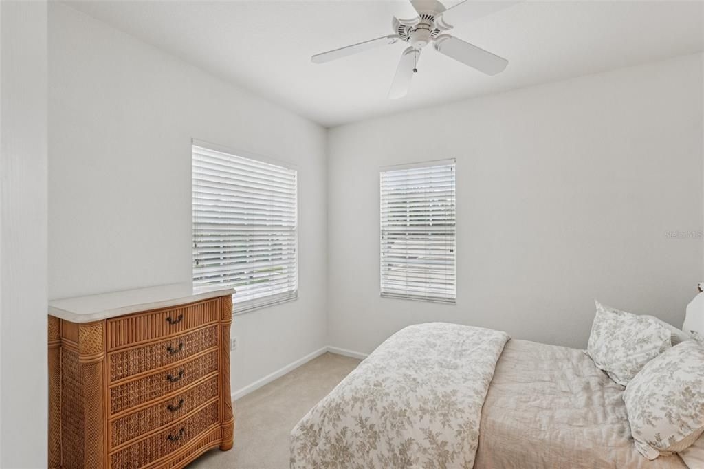 En Venta: $879,000 (3 camas, 2 baños, 2134 Pies cuadrados)