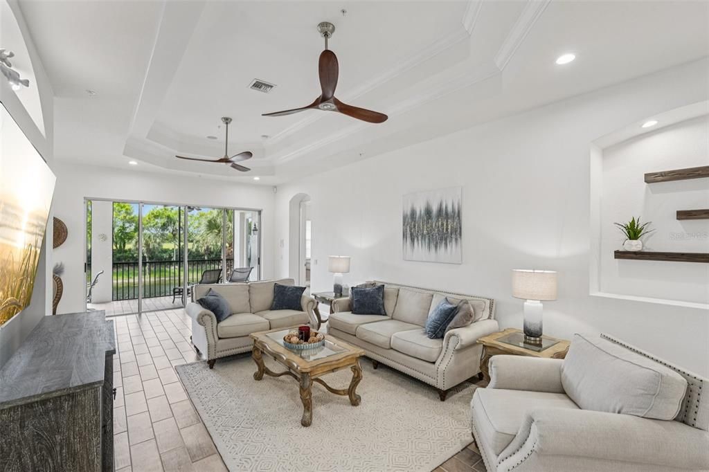 En Venta: $879,000 (3 camas, 2 baños, 2134 Pies cuadrados)