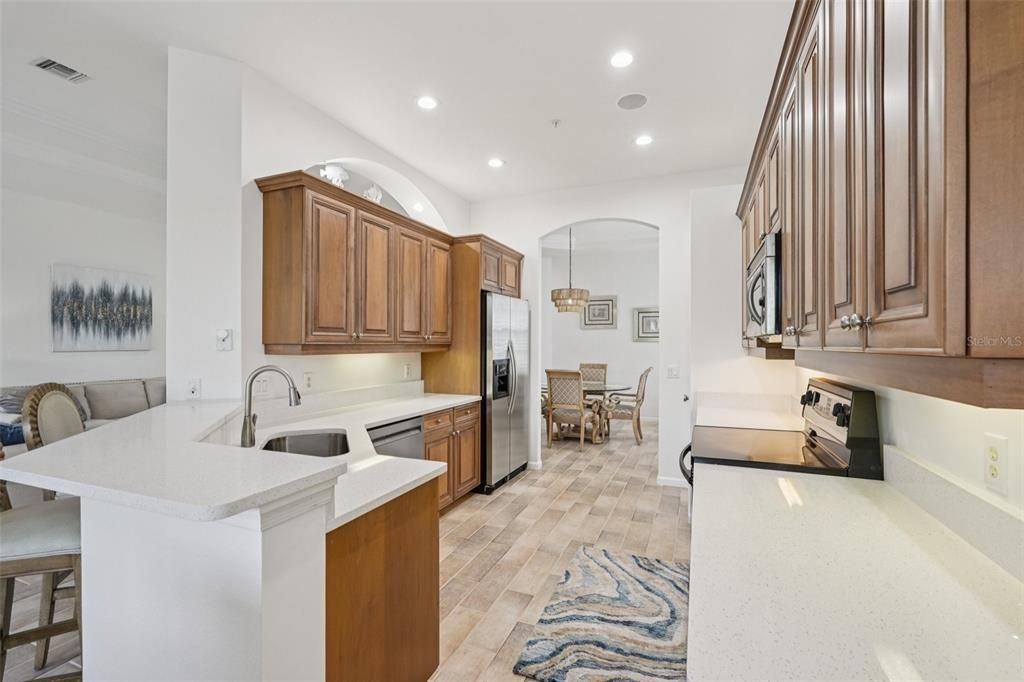 En Venta: $879,000 (3 camas, 2 baños, 2134 Pies cuadrados)