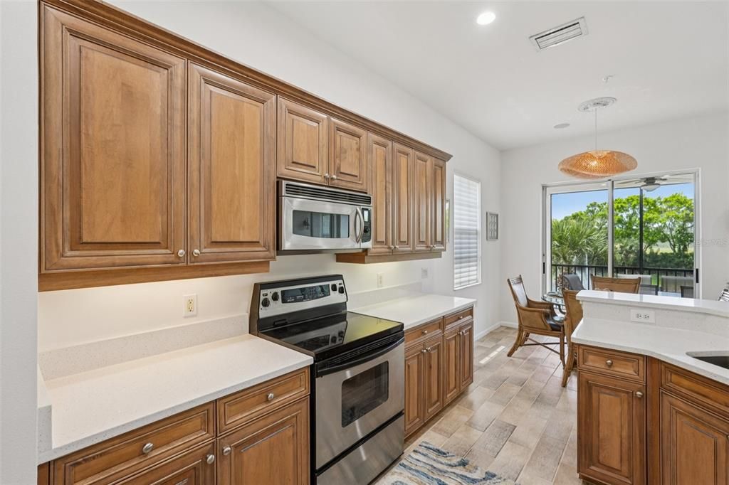 En Venta: $879,000 (3 camas, 2 baños, 2134 Pies cuadrados)