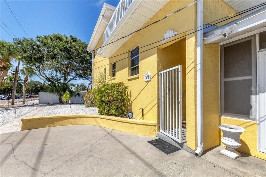 For Rent: $12,600 (2 beds, 2 baths, 1144 Square Feet)