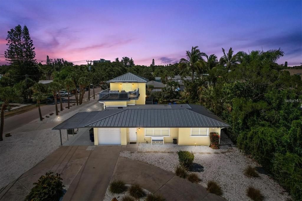 For Rent: $12,600 (2 beds, 2 baths, 1144 Square Feet)