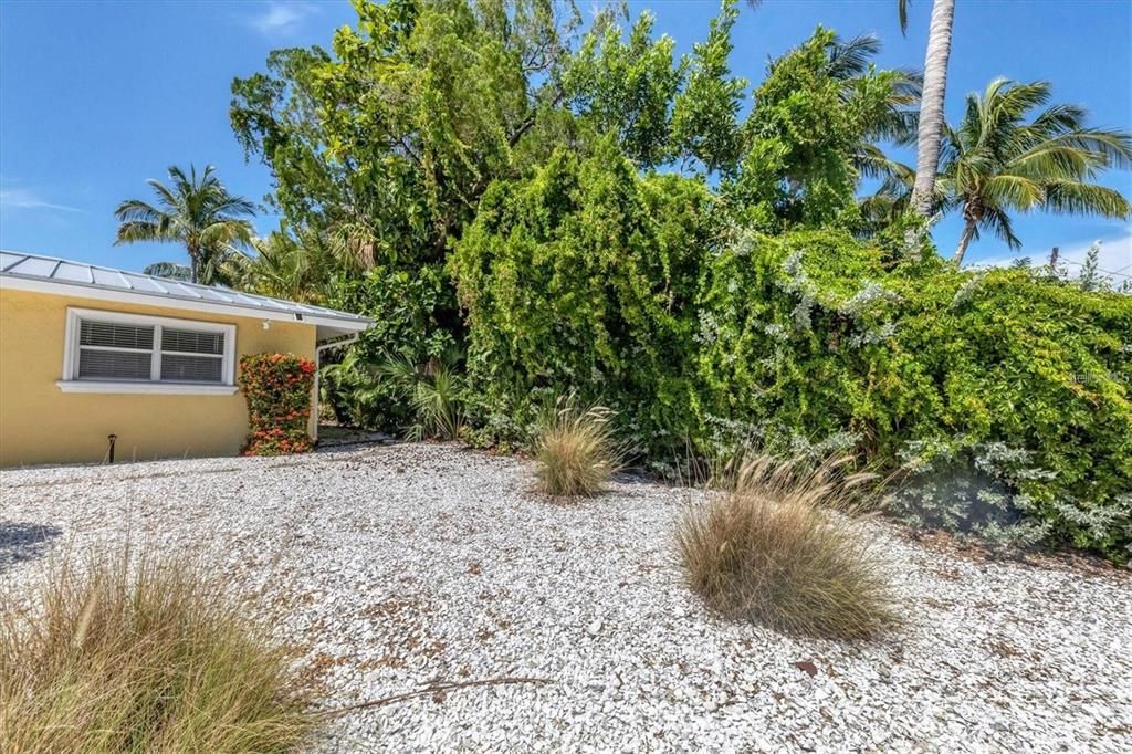 For Rent: $12,600 (2 beds, 2 baths, 1144 Square Feet)