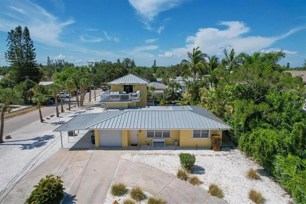 For Rent: $12,600 (2 beds, 2 baths, 1144 Square Feet)