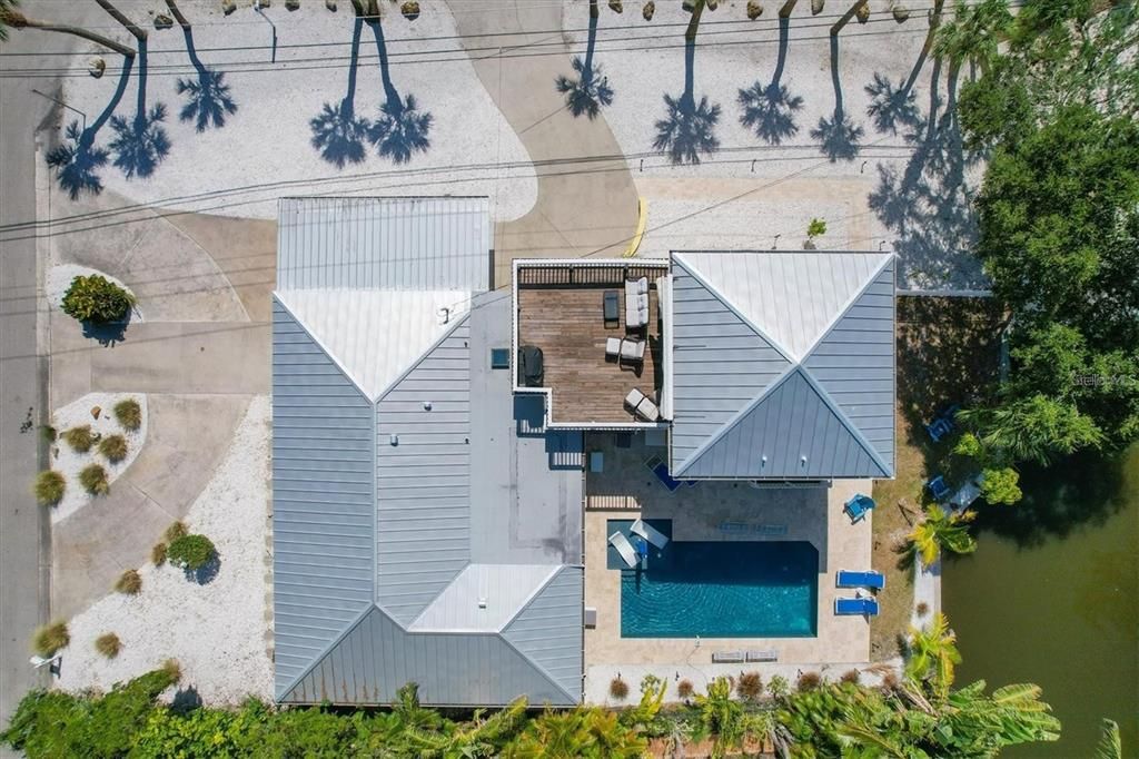 For Rent: $12,600 (2 beds, 2 baths, 1144 Square Feet)