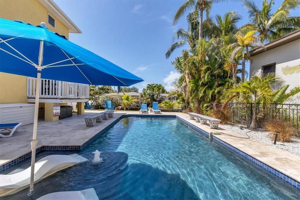 For Rent: $12,600 (2 beds, 2 baths, 1144 Square Feet)