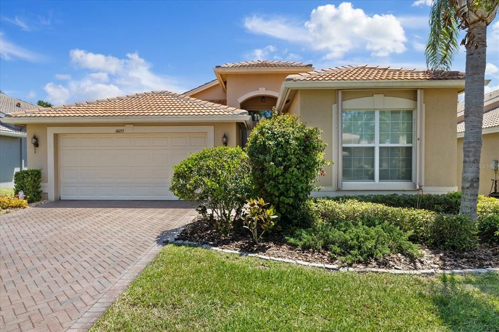 Недавно продано: $399,000 (3 спален, 2 ванн, 2058 Квадратных фут)