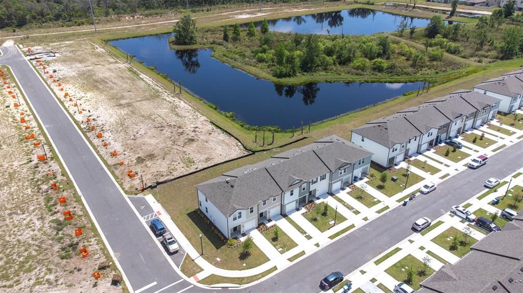 Recently Sold: $299,000 (3 beds, 2 baths, 1427 Square Feet)