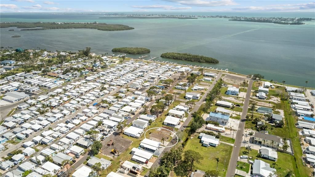 На продажу: $90,000 (0.10 acres)