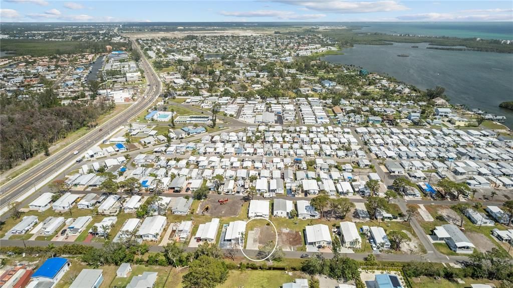 На продажу: $90,000 (0.10 acres)