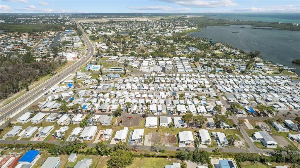 На продажу: $90,000 (0.10 acres)