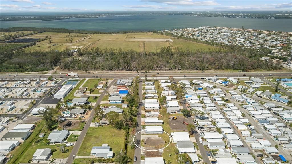 На продажу: $90,000 (0.10 acres)