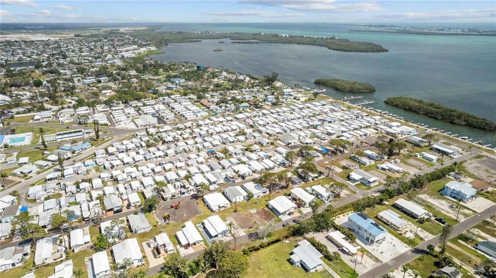 На продажу: $90,000 (0.10 acres)