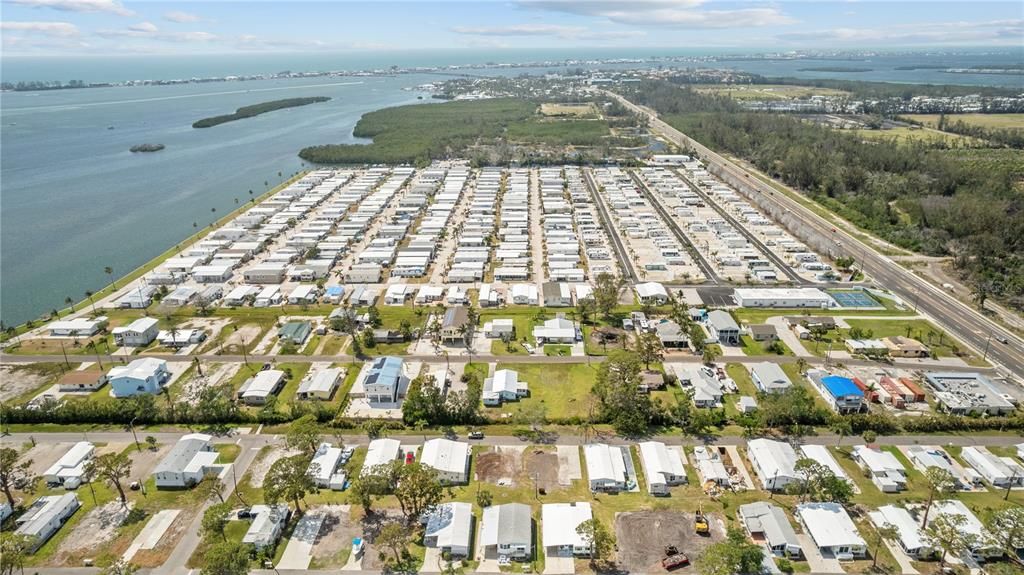 На продажу: $90,000 (0.10 acres)