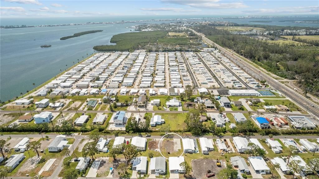 На продажу: $90,000 (0.10 acres)