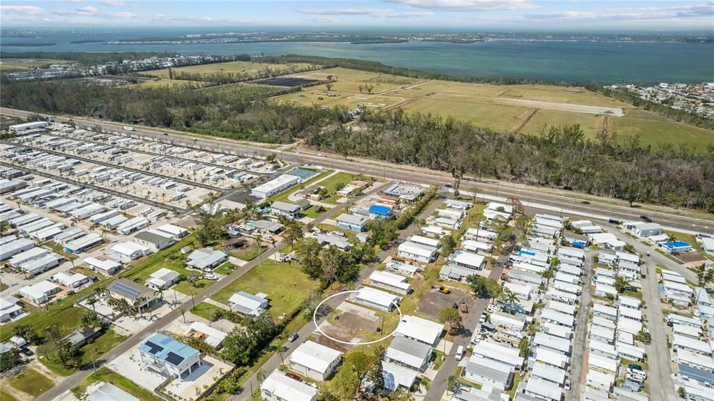 На продажу: $90,000 (0.10 acres)