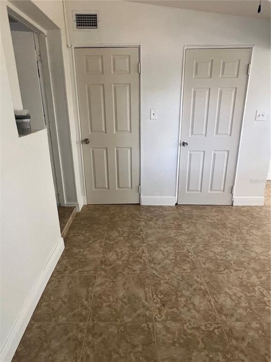 For Sale: $299,900 (5 beds, 0 baths, 1760 Square Feet)