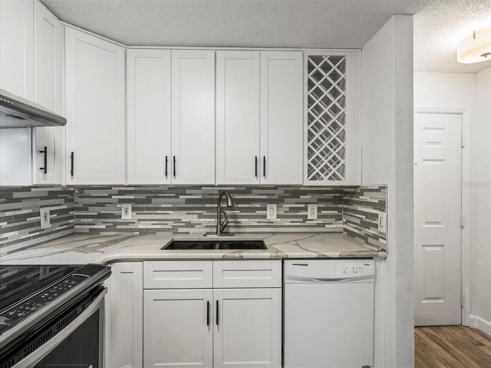 Activo con contrato: $173,500 (2 camas, 2 baños, 1164 Pies cuadrados)