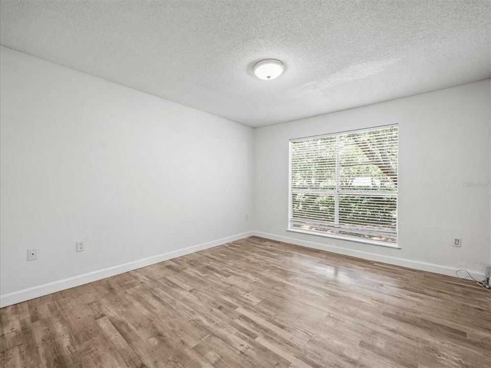 Activo con contrato: $173,500 (2 camas, 2 baños, 1164 Pies cuadrados)