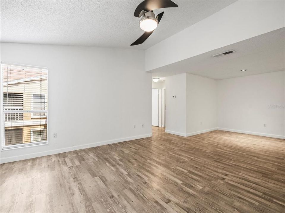 Activo con contrato: $173,500 (2 camas, 2 baños, 1164 Pies cuadrados)