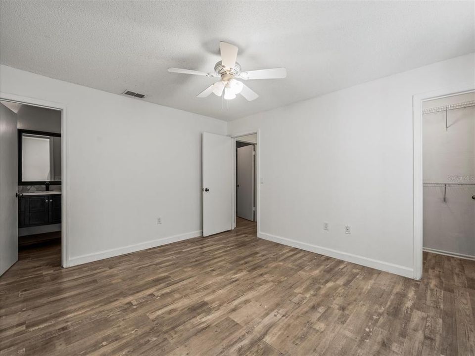 Activo con contrato: $173,500 (2 camas, 2 baños, 1164 Pies cuadrados)