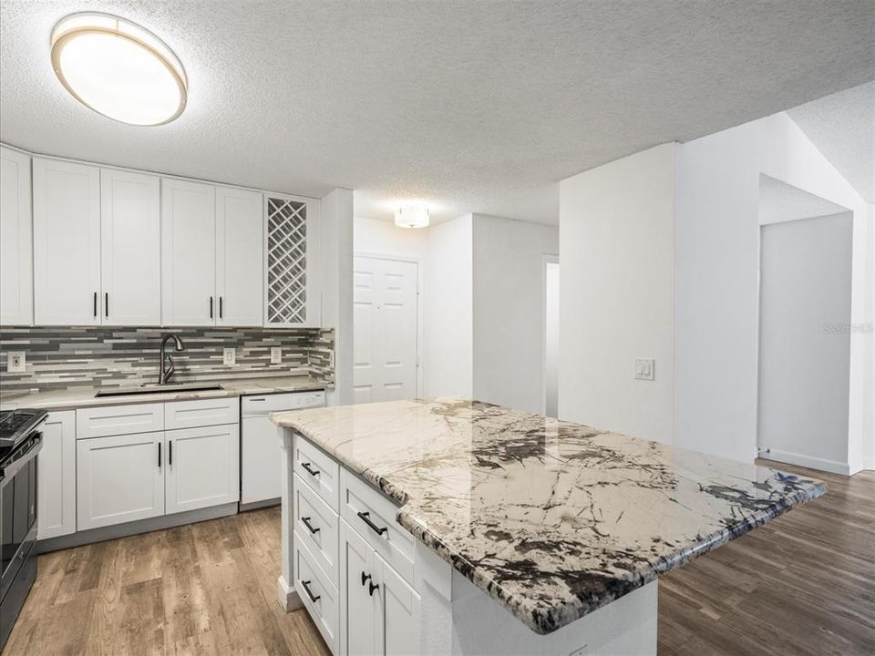 Activo con contrato: $173,500 (2 camas, 2 baños, 1164 Pies cuadrados)