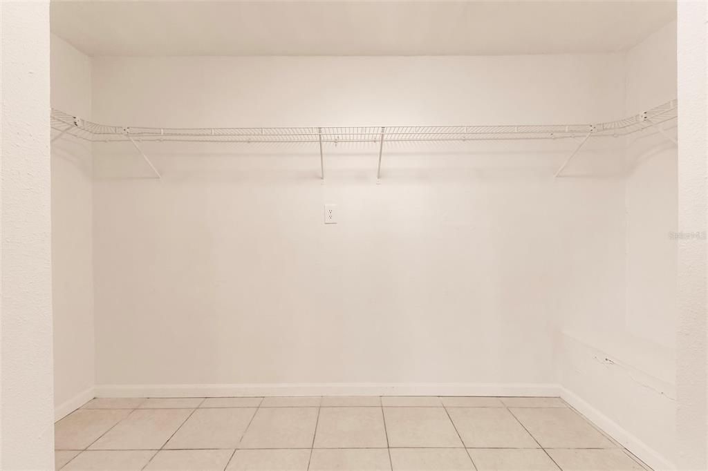 En Venta: $349,000 (5 camas, 0 baños, 2340 Pies cuadrados)