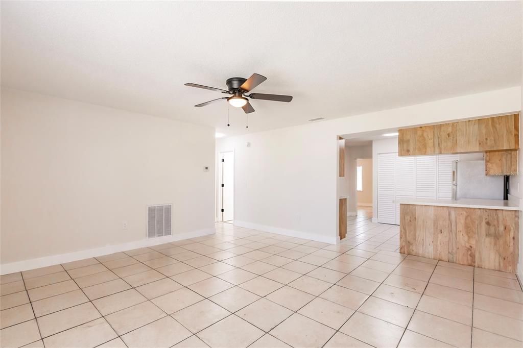 En Venta: $349,000 (5 camas, 0 baños, 2340 Pies cuadrados)