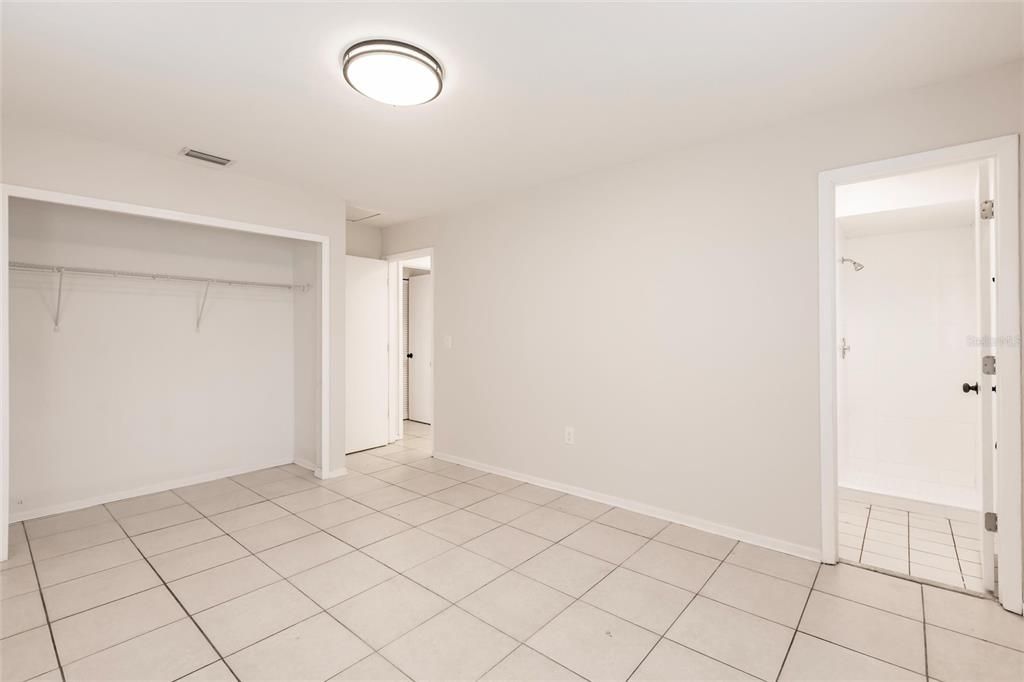 En Venta: $349,000 (5 camas, 0 baños, 2340 Pies cuadrados)