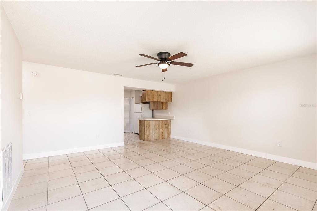 En Venta: $349,000 (5 camas, 0 baños, 2340 Pies cuadrados)