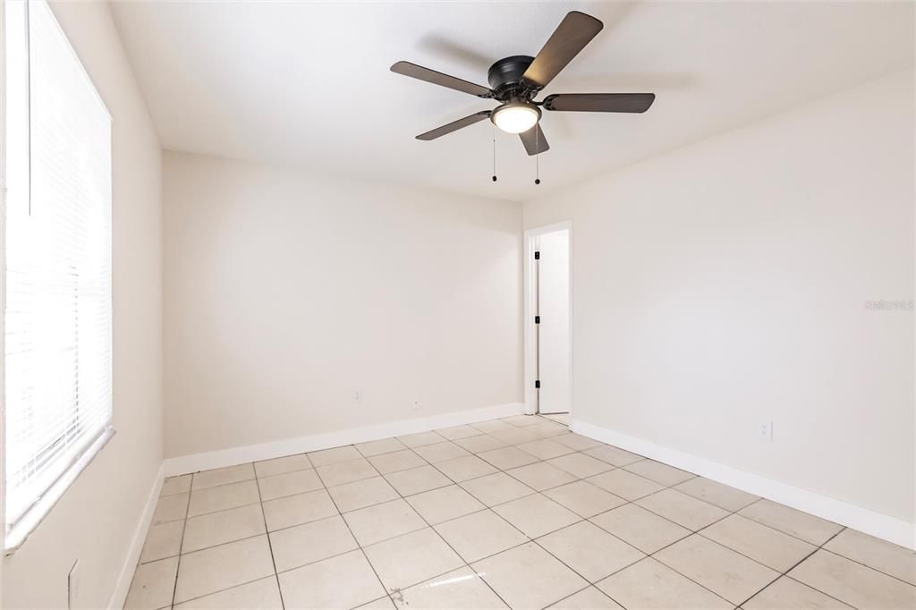 En Venta: $349,000 (5 camas, 0 baños, 2340 Pies cuadrados)