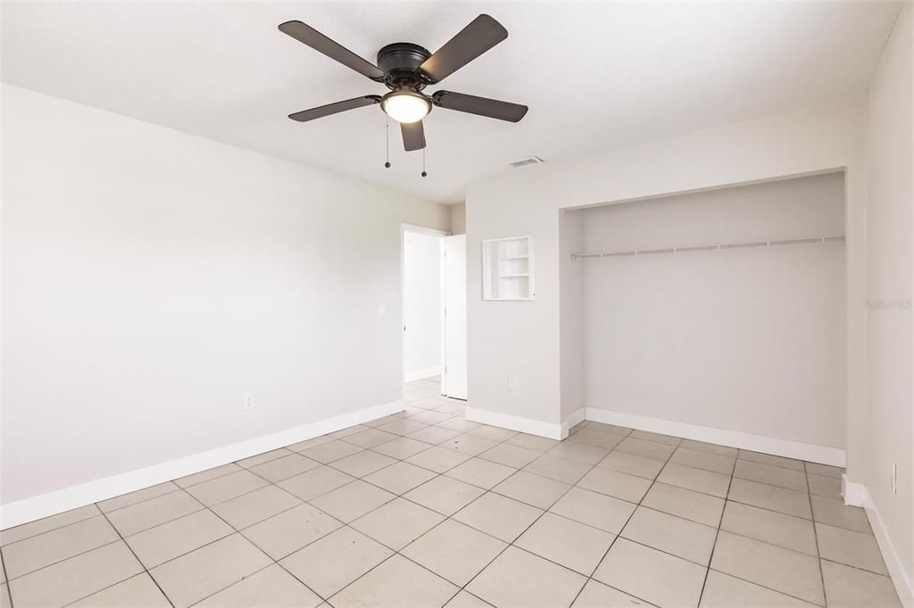 En Venta: $349,000 (5 camas, 0 baños, 2340 Pies cuadrados)