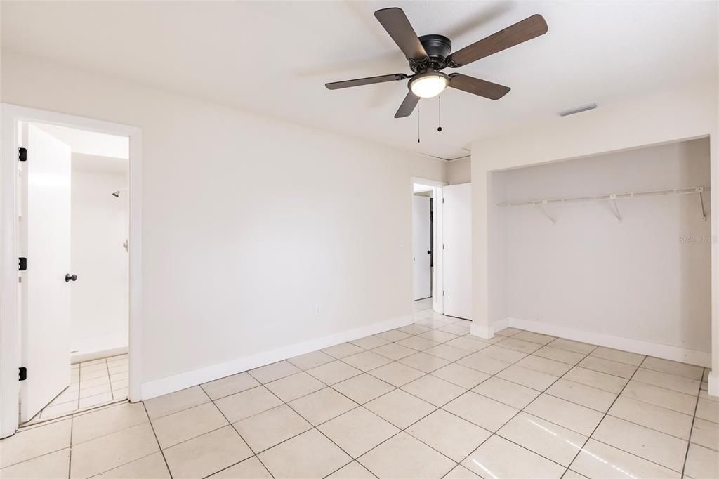 En Venta: $349,000 (5 camas, 0 baños, 2340 Pies cuadrados)