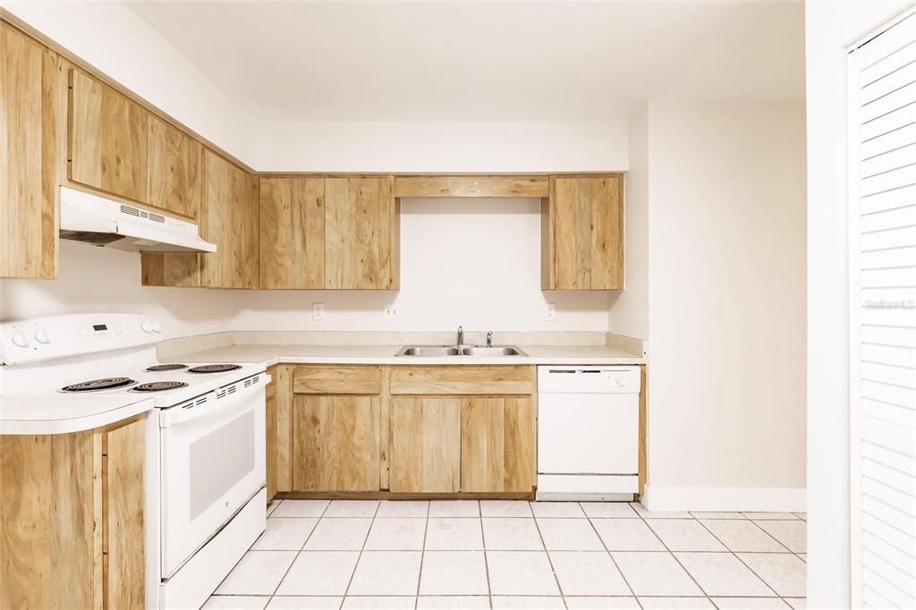 En Venta: $349,000 (5 camas, 0 baños, 2340 Pies cuadrados)