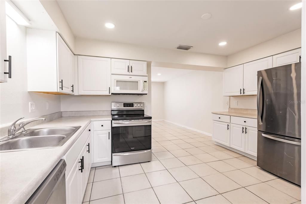 En Venta: $349,000 (5 camas, 0 baños, 2340 Pies cuadrados)