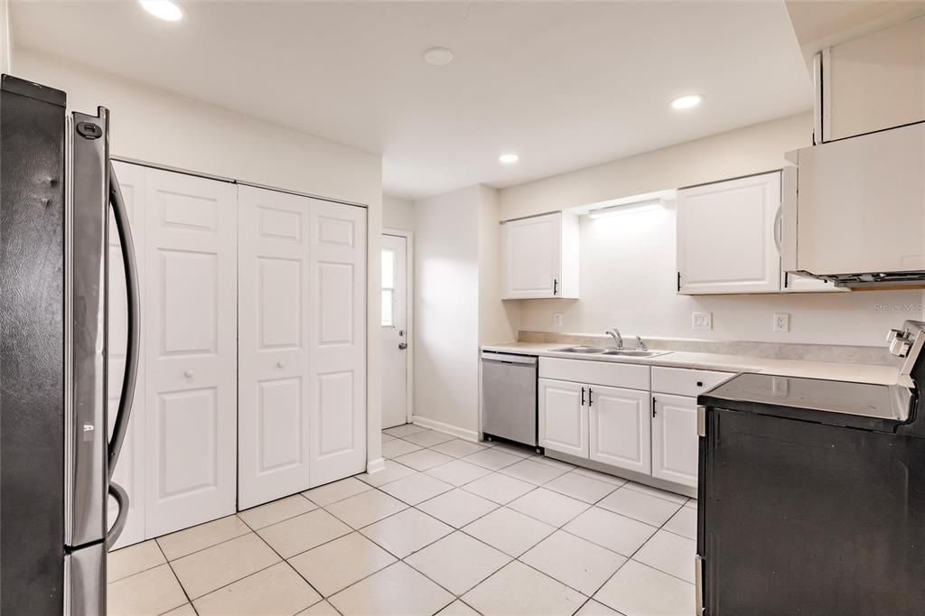 En Venta: $349,000 (5 camas, 0 baños, 2340 Pies cuadrados)