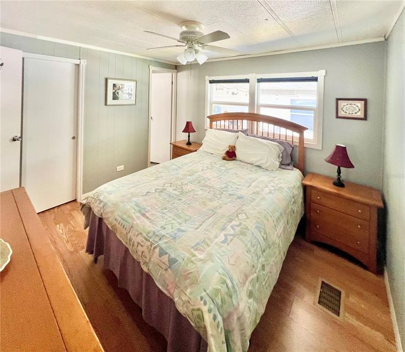 На продажу: $129,900 (2 спален, 2 ванн, 1080 Квадратных фут)