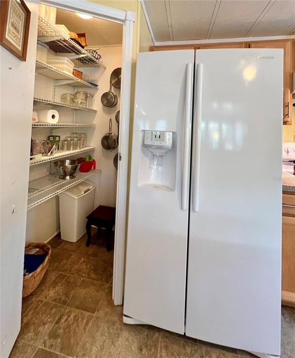 На продажу: $129,900 (2 спален, 2 ванн, 1080 Квадратных фут)